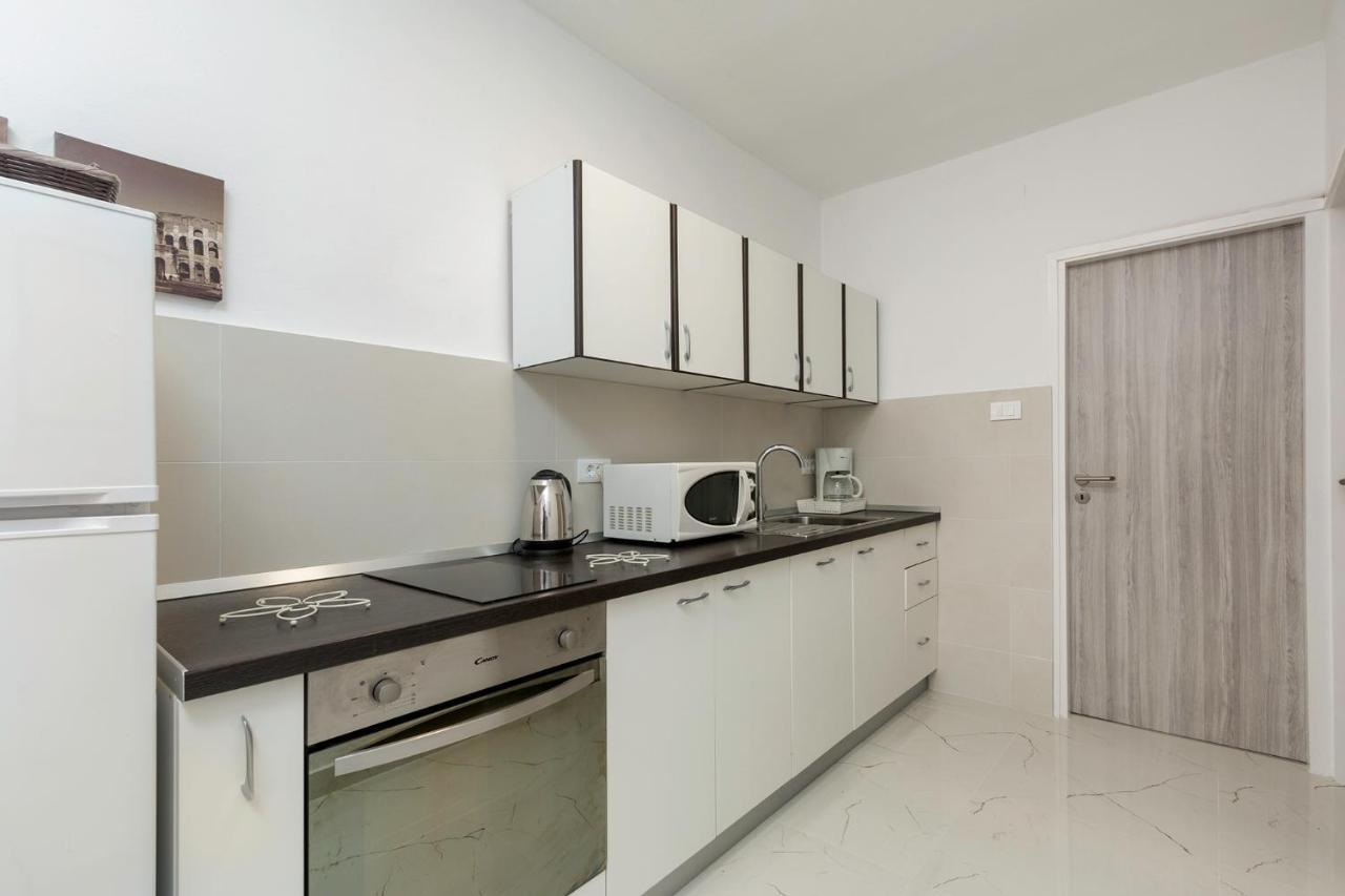 Apartments Mandic Пула Екстер'єр фото